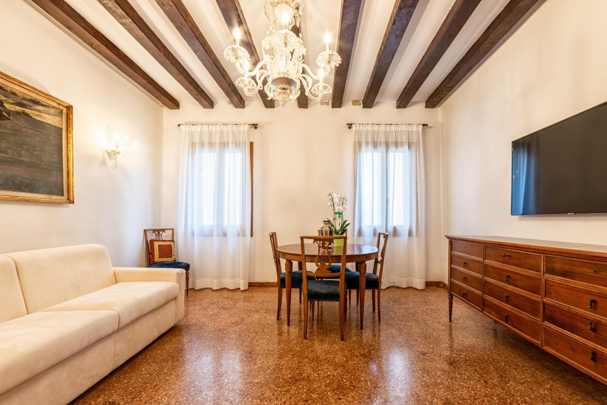 Casanova Fenice - Canal View Venezia Rom bilde